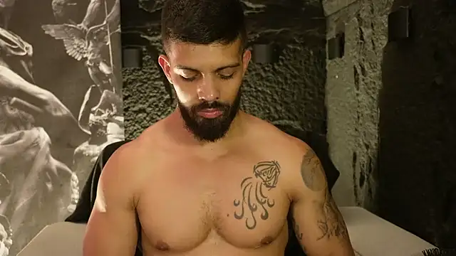 Snapshot of DannSaenz chatting on September 27, 2025, 2:16 am DannSaenz online show from September 27, 2025, 2:16 am