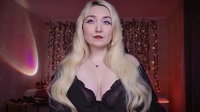 AllisonBlack  online show from October 6, 2025, 8:39 pm