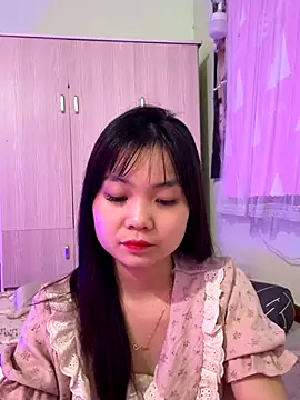 Maeve2k5 online show from October 17, 2025, 12:19 pm