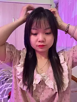 Maeve2k5 online show from October 18, 2025, 12:24 am