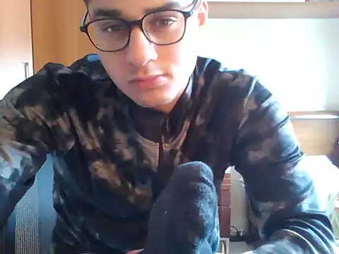 Snapshot of Eggsyapel chatting on November 10, 2025, 3:11 pm Eggsyapel online show from November 10, 2025, 3:11 pm