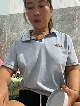 Linaannn online show from November 29, 2025, 11:19 pm