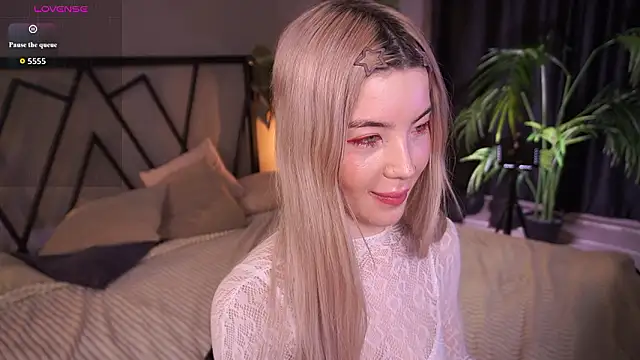 LindaThacker online show from March 27, 2026, 8:26 am