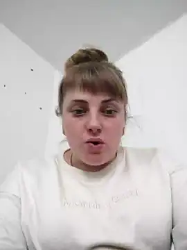 CoddessCrystal online show from February 6, 2025, 8:50 am