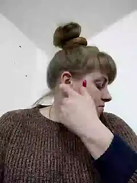 CoddessCrystal online show from February 24, 2025, 3:53 pm