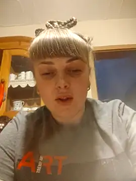 CoddessCrystal online show from February 15, 2026, 6:43 am