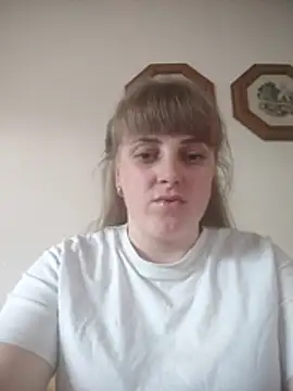 CoddessCrystal online show from April 4, 2026, 12:02 pm