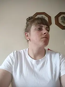 CoddessCrystal online show from April 5, 2026, 12:24 pm