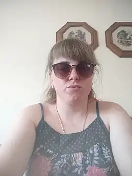 CoddessCrystal online show from June 13, 2026, 1:42 pm