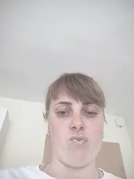 CoddessCrystal online show from June 16, 2026, 2:09 pm