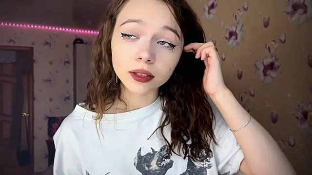 Snapshot of _SofiaBrown chatting on December 5, 2024, 12:08 am SofiaBrown online show from December 5, 2024, 12:08 am