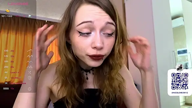  SofiaBrown online show from April 30, 2026, 12:44 pm