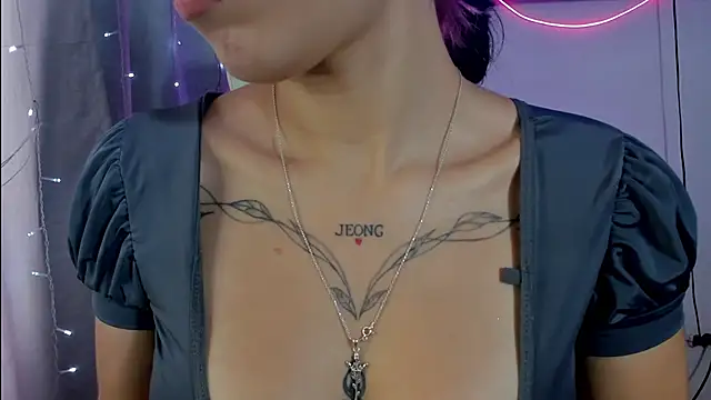 Snapshot of rouss_ari chatting on February 5, 2025, 12:38 pm rouss ari online show from February 5, 2025, 12:38 pm