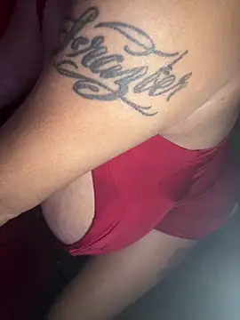 RoxiRedXXX online show from May 16, 2026, 6:43 am
