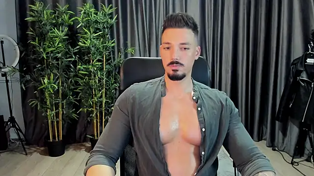 Snapshot of HaydenSpearss chatting on December 6, 2024, 8:15 am HaydenSpearss online show from December 6, 2024, 8:15 am