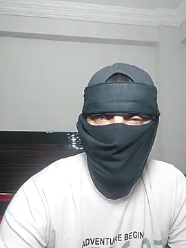 Snapshot of Nisreenn chatting on September 19, 2025, 9:48 pm Nisreenn online show from September 19, 2025, 9:48 pm