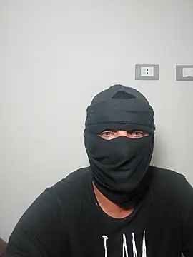 Snapshot of Nisreenn chatting on September 25, 2025, 2:37 am Nisreenn online show from September 25, 2025, 2:37 am