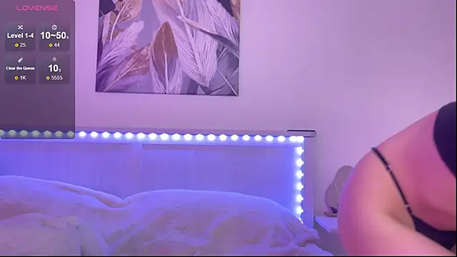 Snapshot of Veronica_leal chatting on September 9, 2025, 8:14 am Veronica leal online show from September 9, 2025, 8:14 am