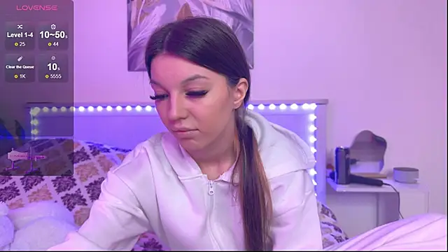 Snapshot of Veronica_leal chatting on September 30, 2025, 7:57 am Veronica leal online show from September 30, 2025, 7:57 am