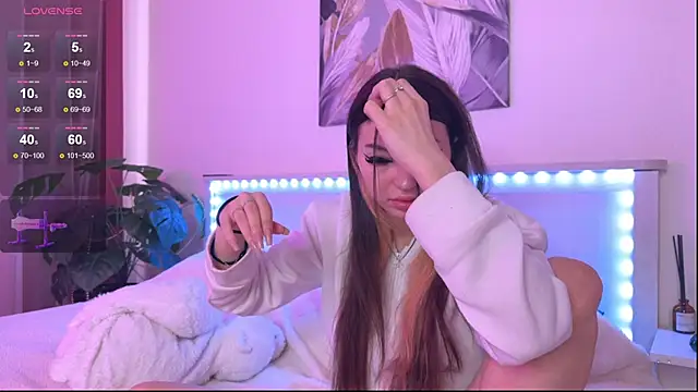 Snapshot of Veronica_leal chatting on October 15, 2025, 9:42 am Veronica leal online show from October 15, 2025, 9:42 am