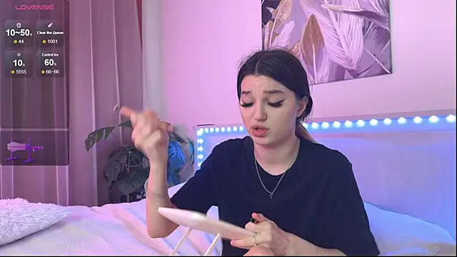 Veronica leal online show from December 19, 2025, 10:11 am