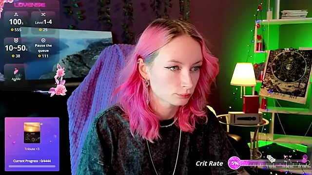  HelenCarter online show from November 22, 2025, 8:41 pm