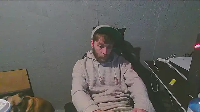 Snapshot of Superoz77 chatting on December 6, 2024, 5:09 am Superoz77 online show from December 6, 2024, 5:09 am