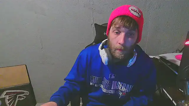 Snapshot of Superoz77 chatting on December 6, 2024, 11:14 pm Superoz77 online show from December 6, 2024, 11:14 pm