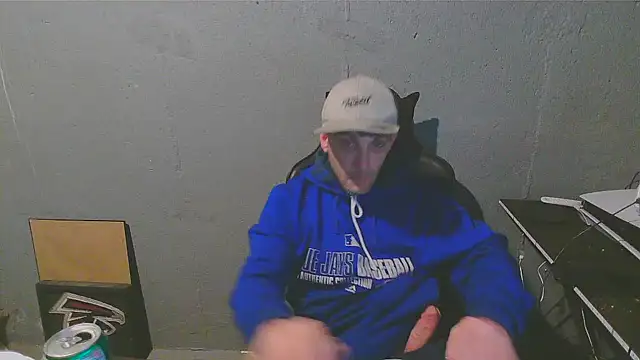 Snapshot of Superoz77 chatting on December 13, 2024, 5:27 am Superoz77 online show from December 13, 2024, 5:27 am