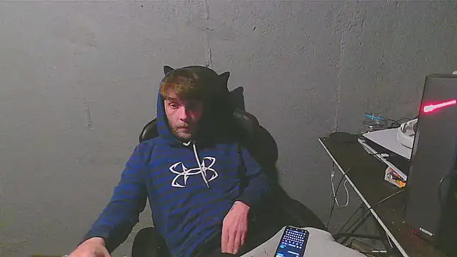 Snapshot of Superoz77 chatting on January 11, 2025, 4:27 am Superoz77 online show from January 11, 2025, 4:27 am