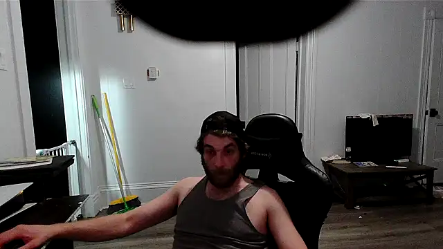 Snapshot of Superoz77 chatting on October 31, 2025, 3:18 am Superoz77 online show from October 31, 2025, 3:18 am