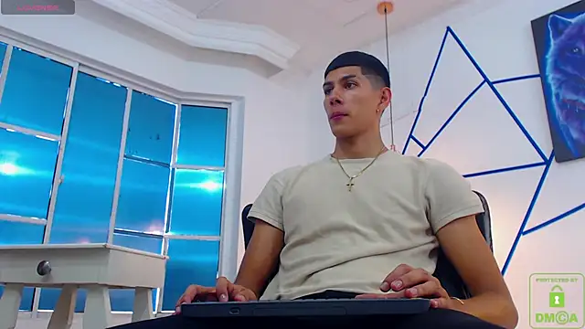 Snapshot of Valerio_20 chatting on December 10, 2024, 7:54 pm Valerio 20 online show from December 10, 2024, 7:54 pm