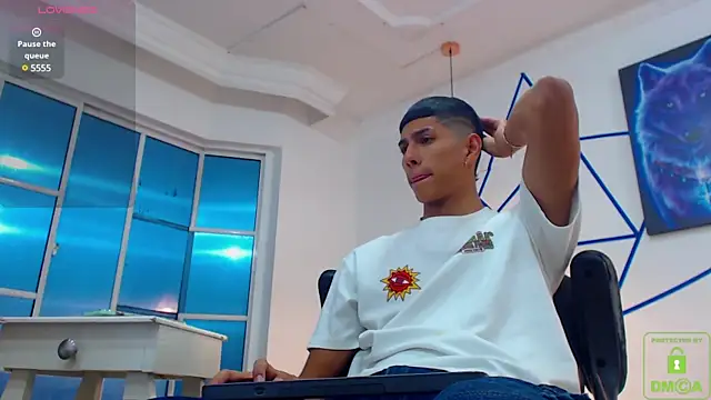 Snapshot of Valerio_20 chatting on December 15, 2024, 4:07 am Valerio 20 online show from December 15, 2024, 4:07 am