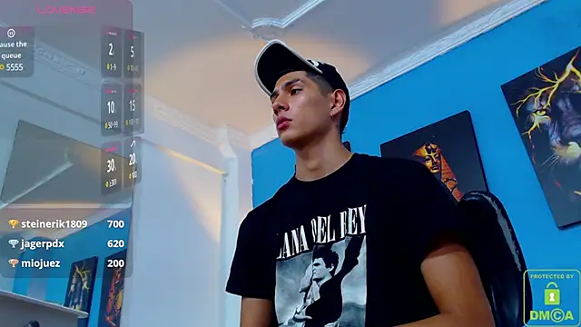 Snapshot of Valerio_20 chatting on December 26, 2024, 11:35 pm Valerio 20 online show from December 26, 2024, 11:35 pm