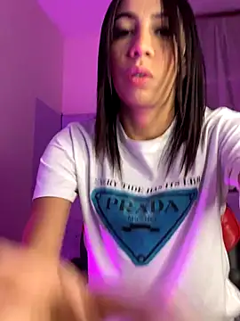 Snapshot of Lina10 chatting on October 25, 2025, 8:47 pm Lina10 online show from October 25, 2025, 8:47 pm