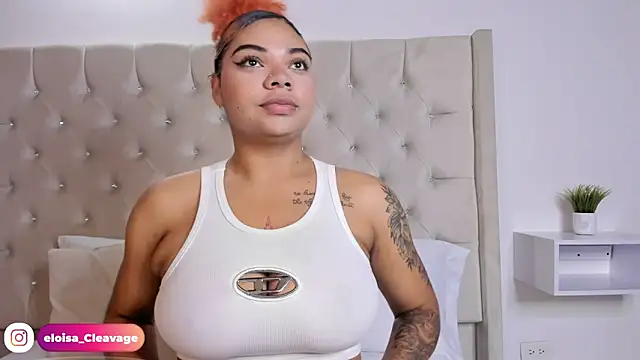 Eloisa cleavage  online show from February 22, 2025, 11:02 am