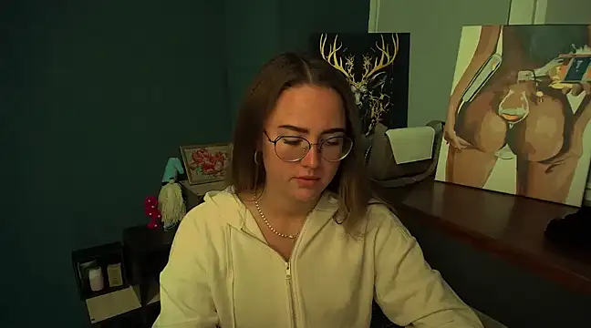 Snapshot of luxie_milady chatting on January 7, 2025, 1:57 pm luxie milady online show from January 7, 2025, 1:57 pm