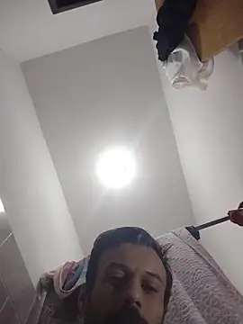 LopeseLua online show from November 27, 2025, 1:24 pm