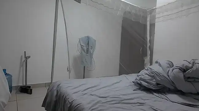 kisstoyousoon2024 online show from March 6, 2025, 5:14 am