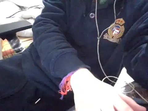 raka120294 online show from December 26, 2024, 7:27 pm