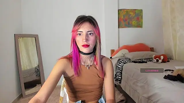 Snapshot of linnie_ chatting on January 28, 2025, 12:47 am linnie  online show from January 28, 2025, 12:47 am