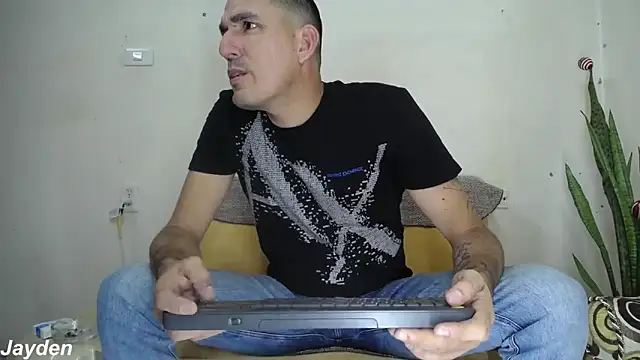 jayydenandjacob online show from November 15, 2025, 6:37 pm