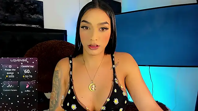 Maryonthemoon online show from November 4, 2025, 11:53 am