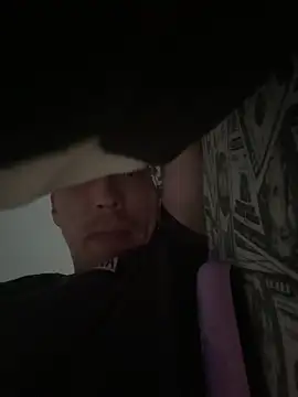 Snapshot of Floristtt chatting on October 19, 2025, 1:23 pm Floristtt online show from October 19, 2025, 1:23 pm