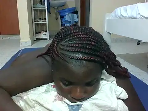 hotebbbyy online show from February 14, 2026, 6:48 pm