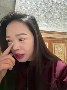 Hellen 111 online show from November 5, 2025, 1:49 am