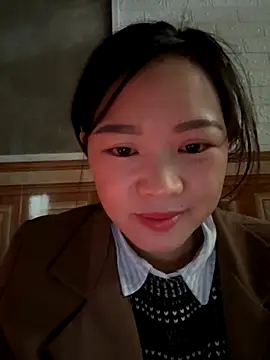 Hellen 111 online show from November 22, 2025, 5:06 am