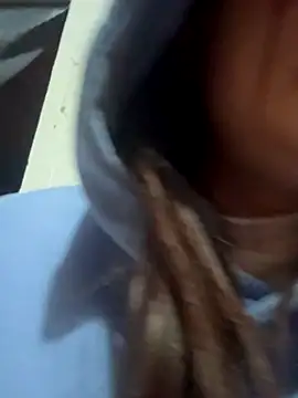 Hellen 111 online show from December 5, 2025, 9:18 am