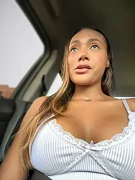 KyaraMiller online show from February 6, 2025, 5:51 pm