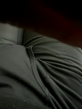 Big-dick 1 online show from October 28, 2025, 6:21 pm